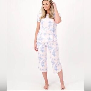 NEW Koolaburra by UGG Women's Top and Capri Set Pajama Set